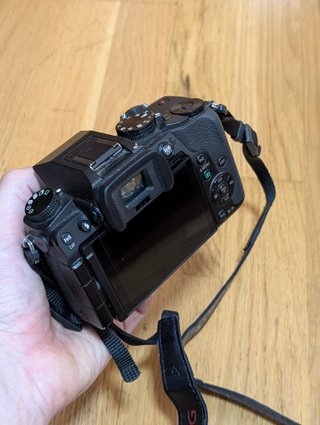 Lumix G7 4K + Objetivo 14-42mm + 3 Bat + Extras