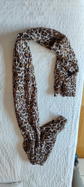 Pañuelo estampado leopardo