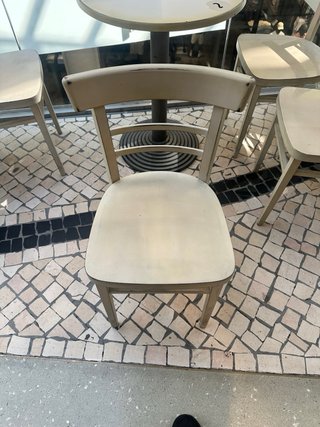 Mesas y Sillas de Cafetería