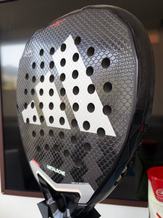 Pala Pádel Adidas Metalbone Ale Galán ver fotos