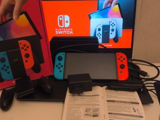 Nintendo Switch OLED + 3 Juegos + Joy pad controll