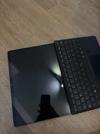 Microsoft Surface Pro 11 Snapdragon X Plus 16GB