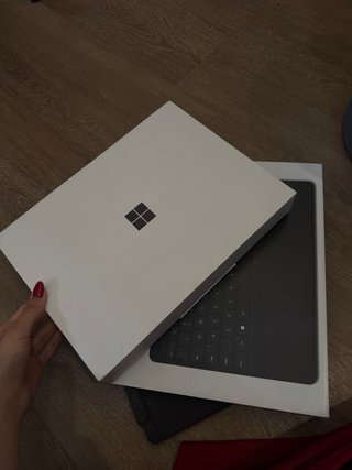 Microsoft Surface Pro 11 Snapdragon X Plus 16GB