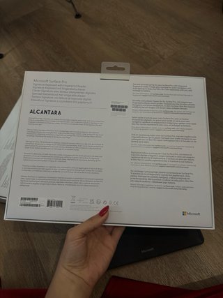 Microsoft Surface Pro 11 Snapdragon X Plus 16GB