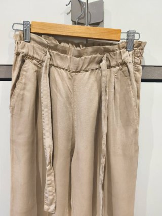 Pantalón mujer beige