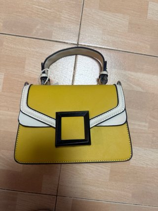 Bolso amarillo CORCEL