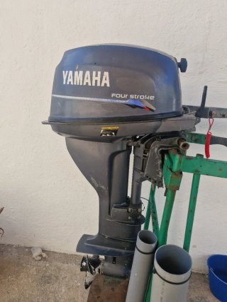 Motor fueraborda Yamaha 9.9 4T