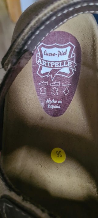 Sandalias niño piel marrón talla 36