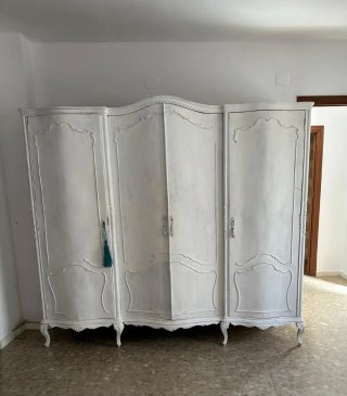 Muebles antiguos gratis, solo recoger, urge