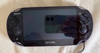 PS Vita PCH-1004 OLED Negra