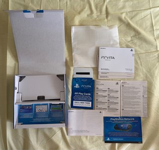 PS Vita PCH-1004 OLED Negra