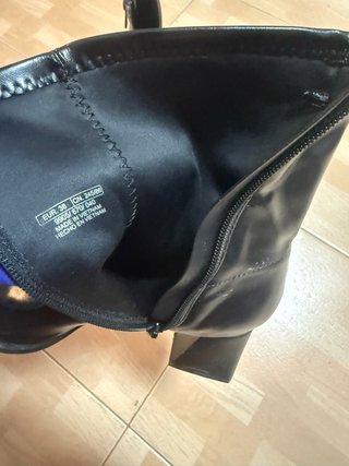 Botas de cuero negras