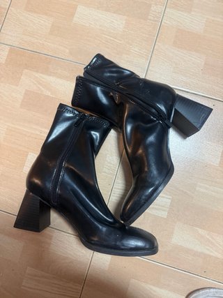 Botas de cuero negras