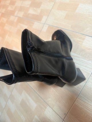 Botas de cuero negras