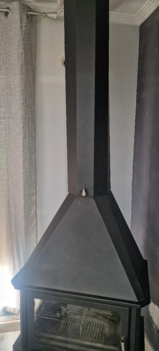 Bronpi Lorca Chimenea Metálica