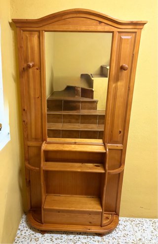 Mueble de entrada con espejo