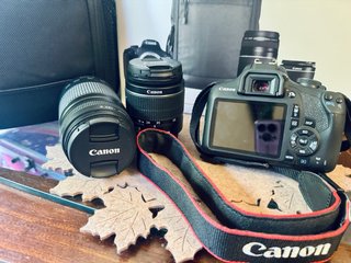 Canon EOS 2000D Kit Doble Lente