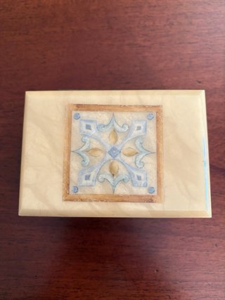 Portagioie vintage in marmo beige e oro