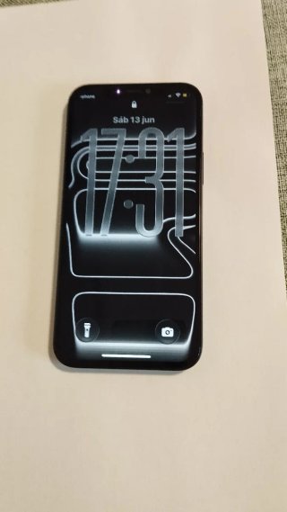 iPhone 12 Negro con cargador y funda