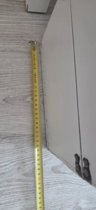 Baúl de madera y cuero