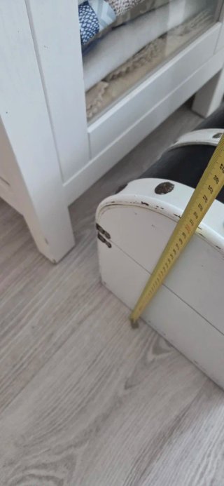 Baúl de madera y cuero