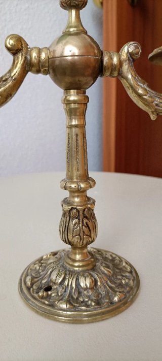 Antiguo candelabro de  2 brazos