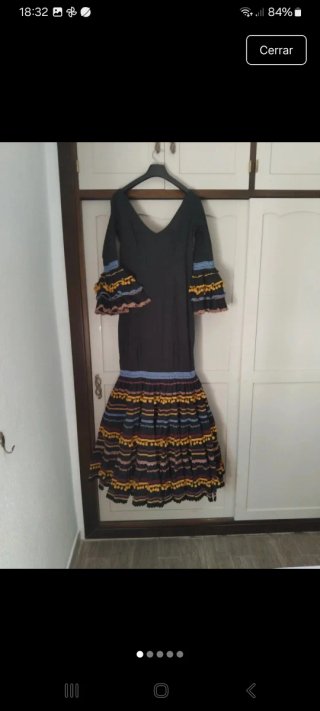 Vestido Flamenco Negro con Volantes