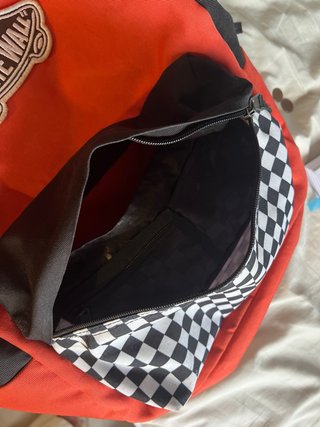 Mochila Vans Escolar Roja y Negra