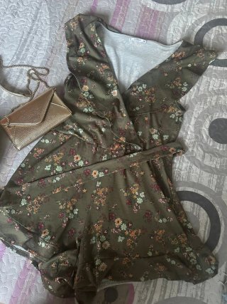 Mono floral Pull&Bear talla M