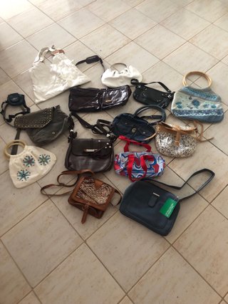 Lote de 13 bolsos variados todos 60€