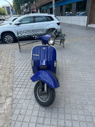 Vespa 200 Iris Azul (1990). Restaurada
