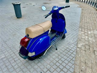 Vespa 200 Iris Azul (1990). Restaurada