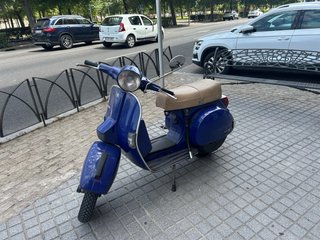 Vespa 200 Iris Azul (1990). Restaurada