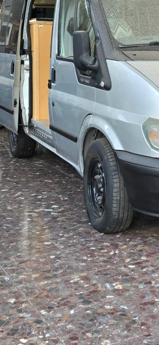 Llantas Ford Transit 2004 modificadas