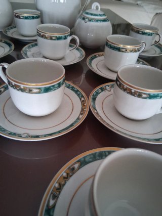 Juego de café porcelana verde y oro