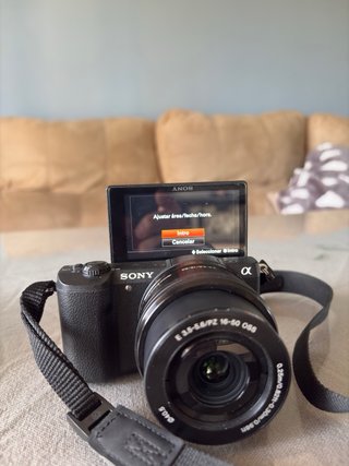 Cámara Sony A5100 (ILCE-5100) Negra
