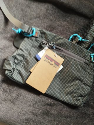 Bandolera Patagonia Negra con Corda Blu