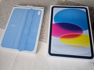 iPad 10ª Gen 64GB Wi-Fi Azul + Accesorios