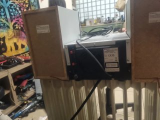 Escucho ofertas Minicadena Sony Plata y Blanca