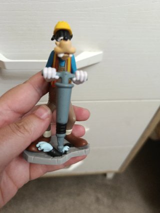 Figura Goofy Obrero con Martillo