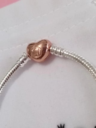 Pulsera Pandora Moments cierre corazón