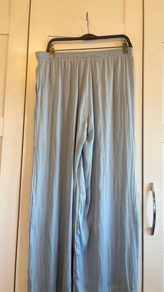 Pantalón largo Stradivarius verde claro Talla XL