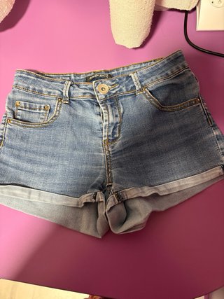 Pantalón vaquero corto