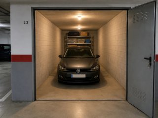 Plaza parking