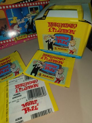 Album + caja 50 sobres Mortadelo y Filemon Panini