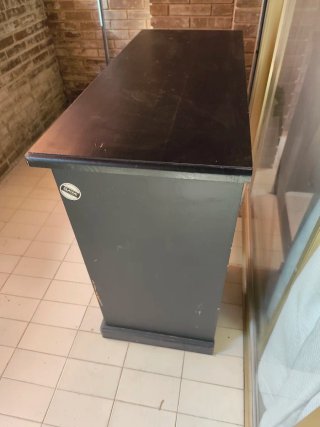 Escritorio sencillo de madera