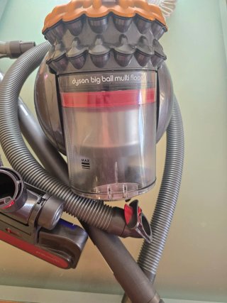 Aspiradora Dyson Big Ball Multifloor 2