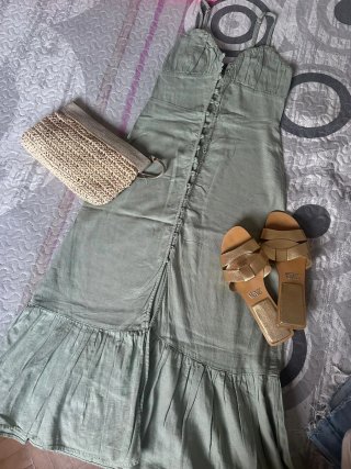 Vestido Zara verde con botones