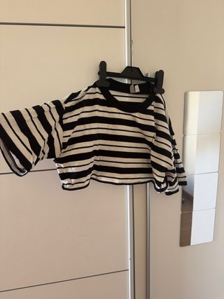Crop top ASOS rayas blanco y negro
