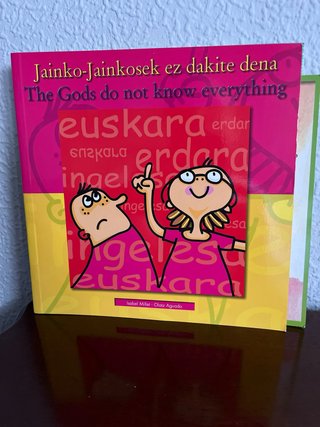 5 CUENTOS EN EUSKERA / INGLES